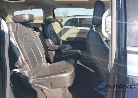 2018 Chrysler Pacifica Limited z USA, uszkodzony, nr VIN 2C4RC1GG1JR269185